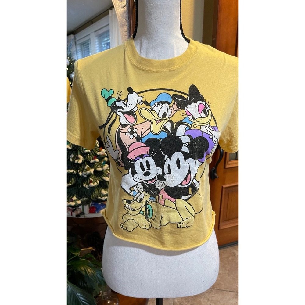 Disney's‎ Mickey Mouse & Friends juniors' graphic yellow crop tee size x-small